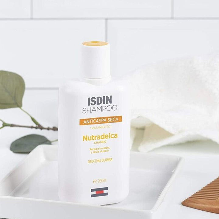 Isdin Nutradeica Dry Dandruff Treatment Shampoo 200 mL - Easy Pharmacy LLC