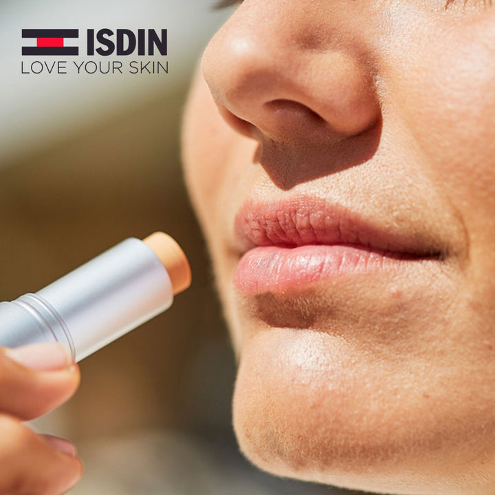 Isdin Protector Labial HV Lip Balm 4 g - Easy Pharmacy LLC