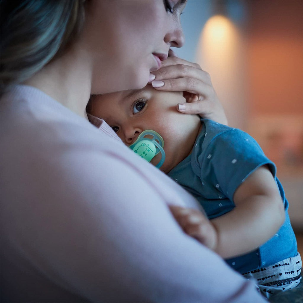 Philips Avent Ultra Air Silicone Soother Night Time For 6-18 Months Baby Boy, Pack of 2's - Easy Pharmacy LLC
