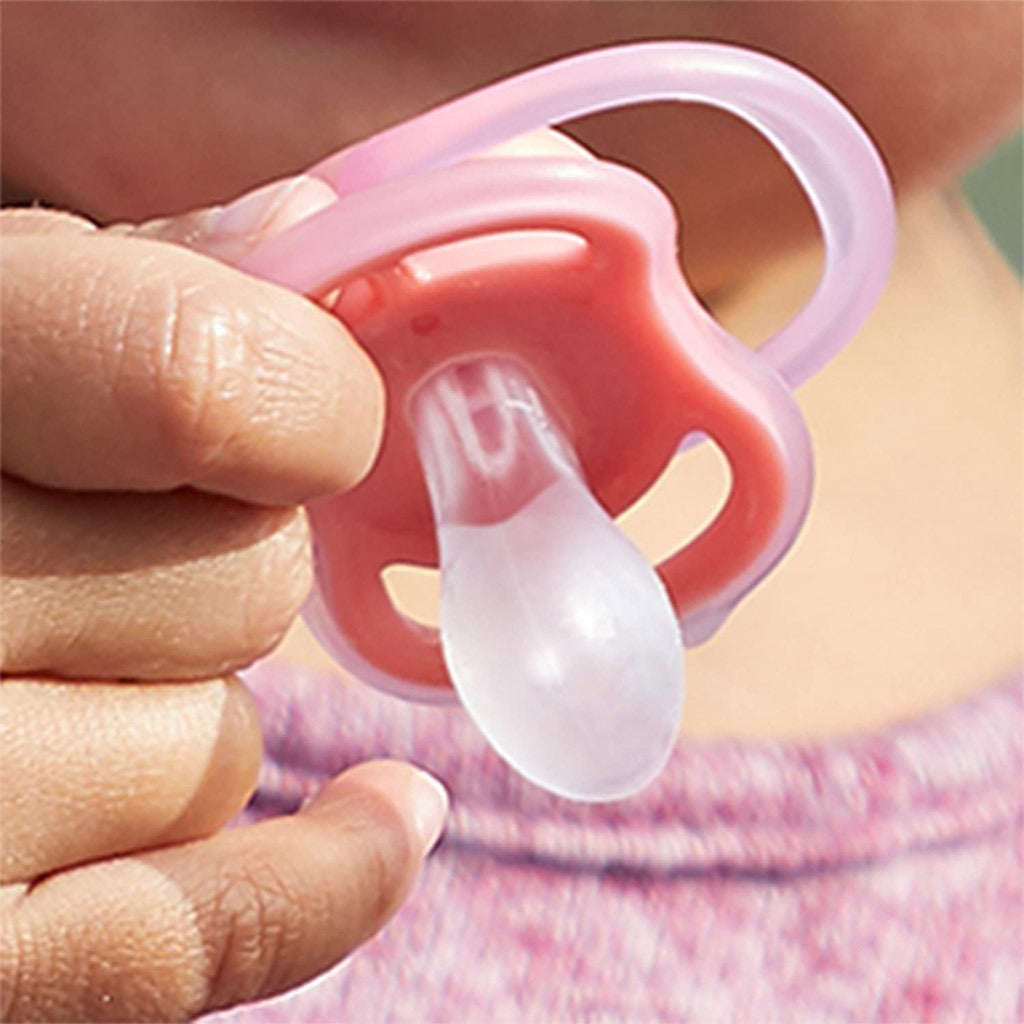 Philips Avent Ultra Air Silicone Soother Night Time For 0-6 Months Baby Girl, Pack of 2's - Easy Pharmacy LLC