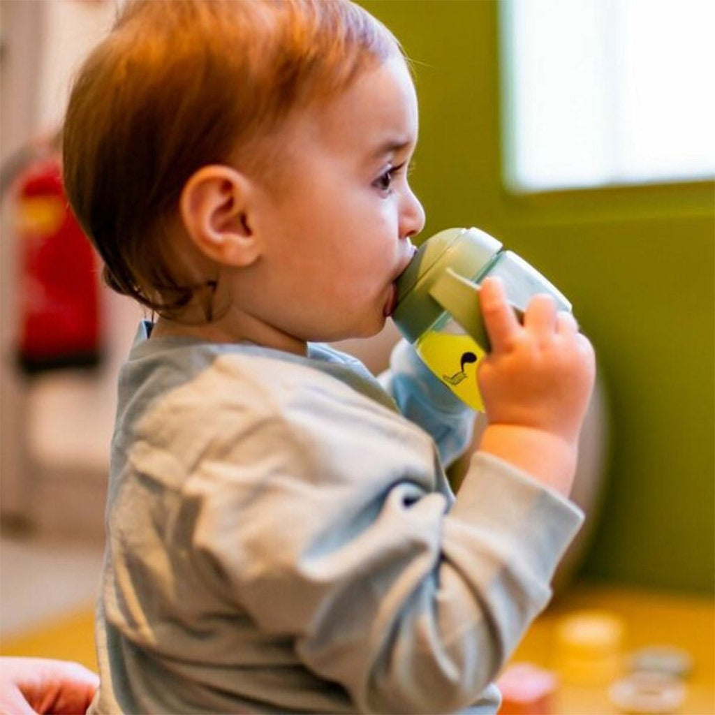 Tommee Tippee Superstar Sippee Weaning Cup For 4 Months+ Babies, 190 ml - Easy Pharmacy LLC