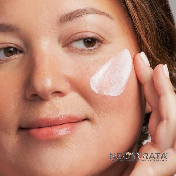 Neostrata Clarify Sheer Hydration Daily Moisturizing Cream With Broad Spectrum Sunscreen SPF 40, 50ml - Easy Pharmacy LLC