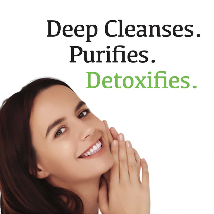 Himalaya Detoxifying Face Scrub With Activated Charcoal and Green Tea 150ml - Easy Pharmacy LLC