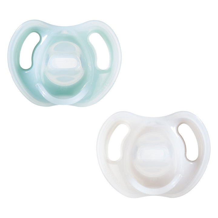 Tommee Tippee Ultra-Light Silicone Soother For 0-6 Months, Pack of 2's - Easy Pharmacy LLC