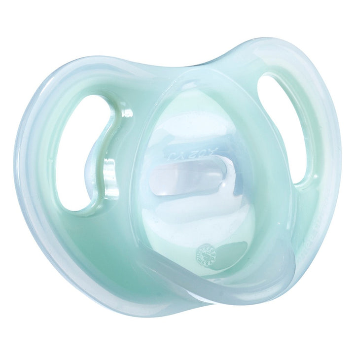 Tommee Tippee Ultra-Light Silicone Soother For 0-6 Months, Pack of 2's - Easy Pharmacy LLC