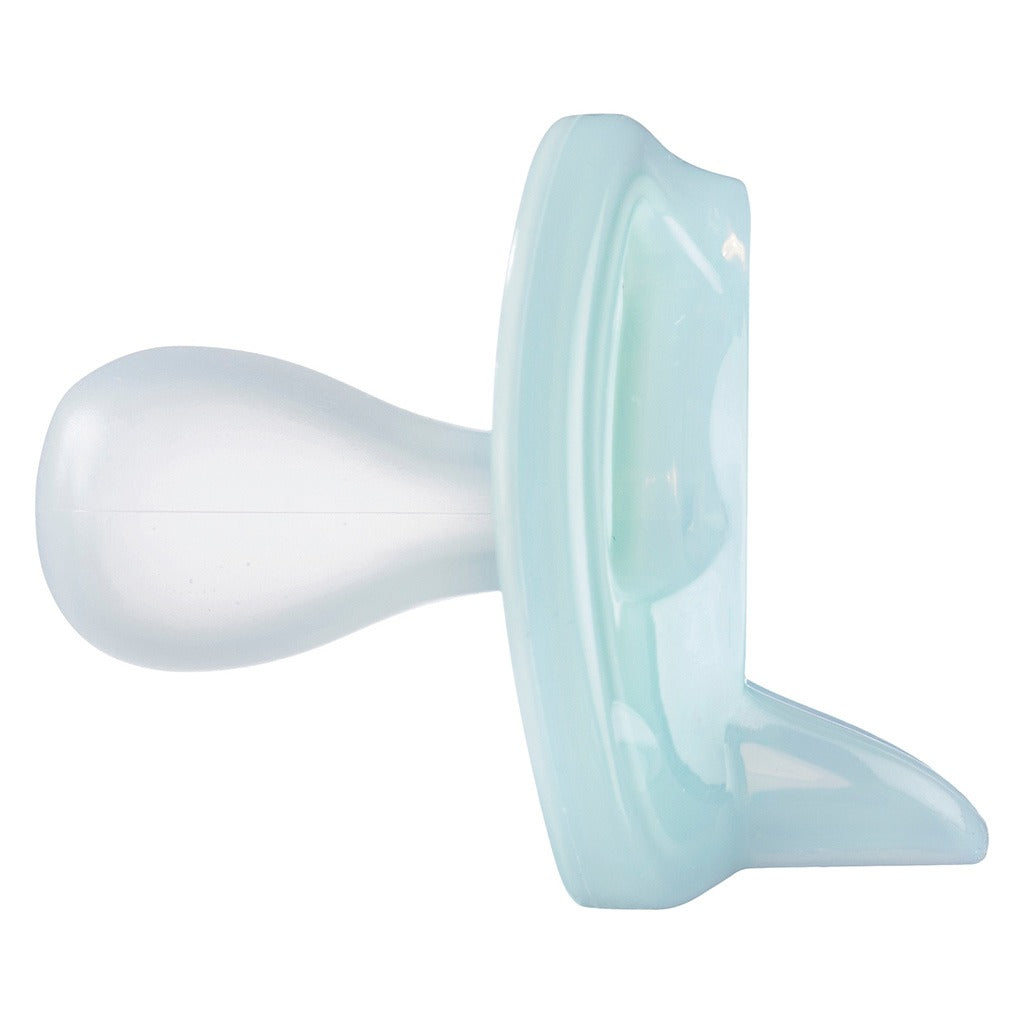 Tommee Tippee Ultralight Super Orthodontic Soft Silicone Baby Soother For 0 To 6 Months - Green/White, Pack of 2’s - Easy Pharmacy LLC
