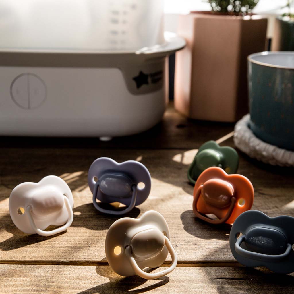 Tommee Tippee Closer To Nature Breast Like Baby Soother For 0-6 Months, Pack of 4's - Easy Pharmacy LLC