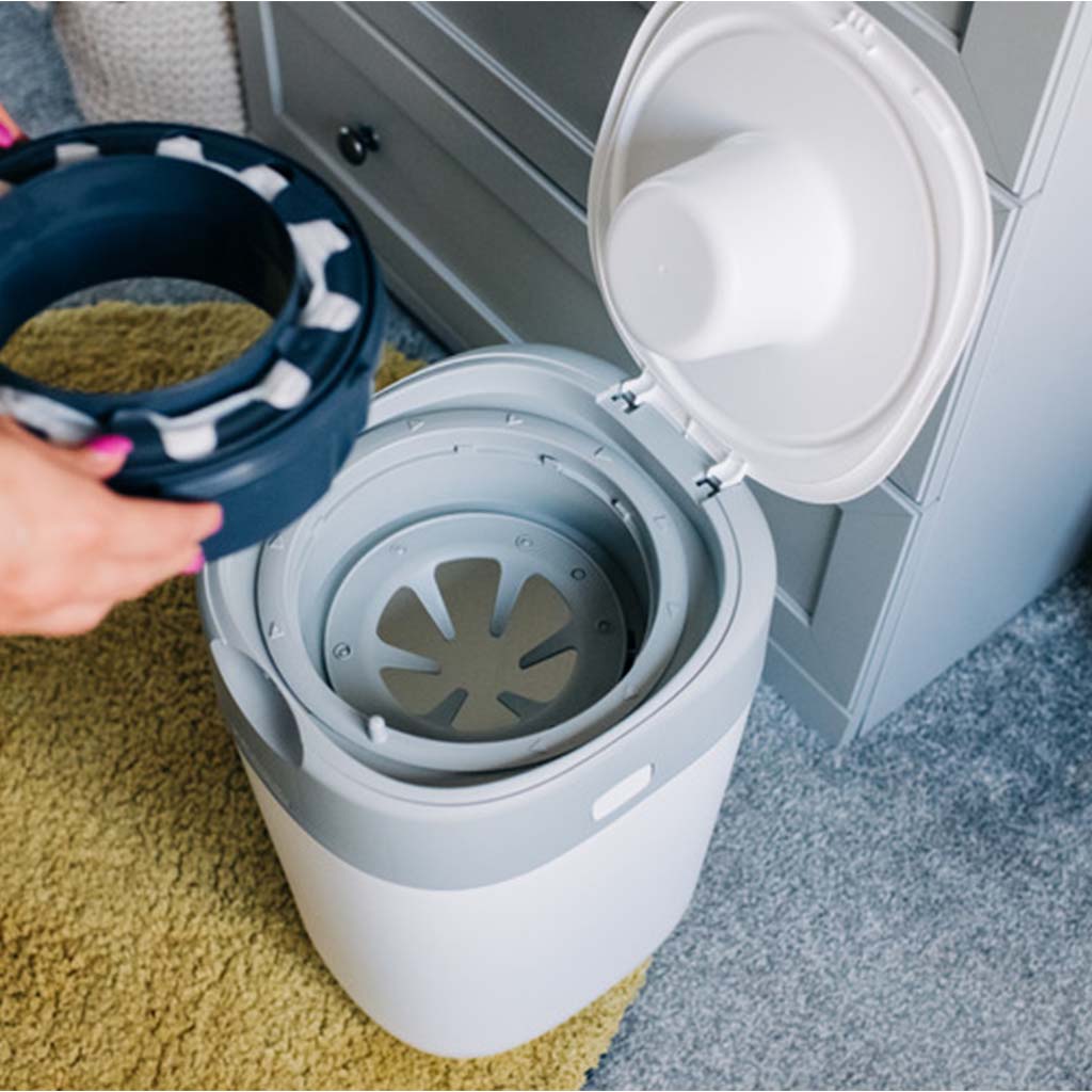 Tommee Tippee Twist & Click Sangenic Universal Refill Cassette For Nappy Disposal, Pack of 12’s - Easy Pharmacy LLC